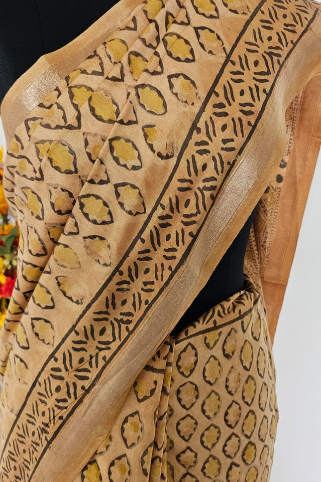 Swarn Mitti Art Crepe Silk Dabbu Print Saree