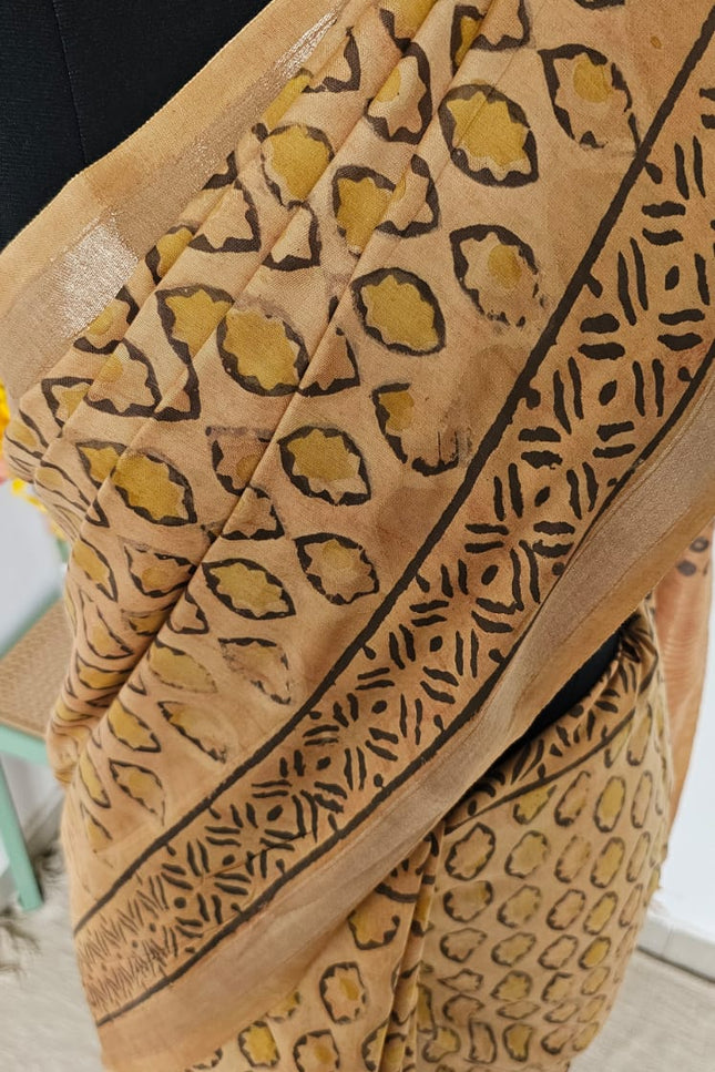 Swarn Mitti Art Crepe Silk Dabbu Print Saree