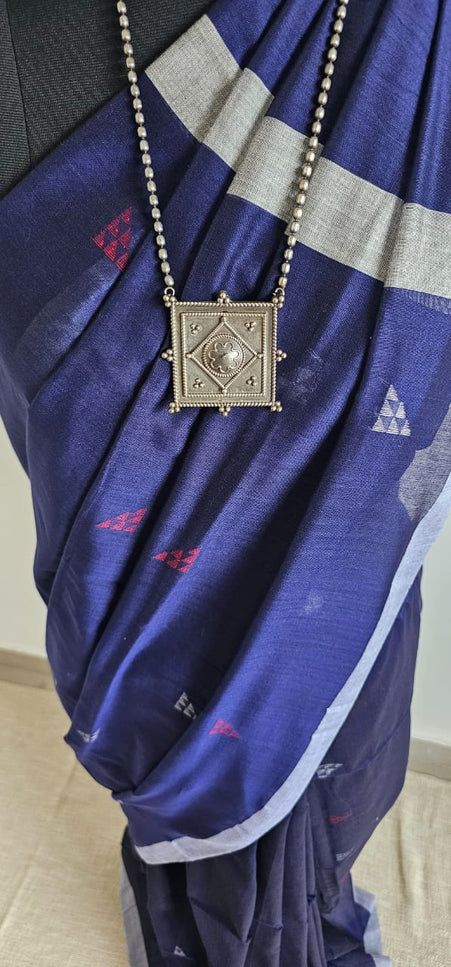 Handwoven Blue Jamdani Saree