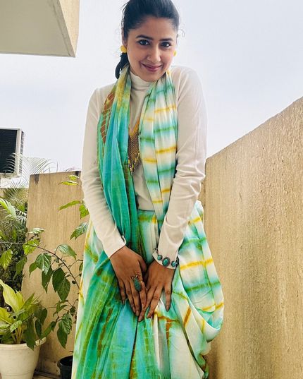 Vrindavan Skies Tie-Dye Mul Cotton Saree