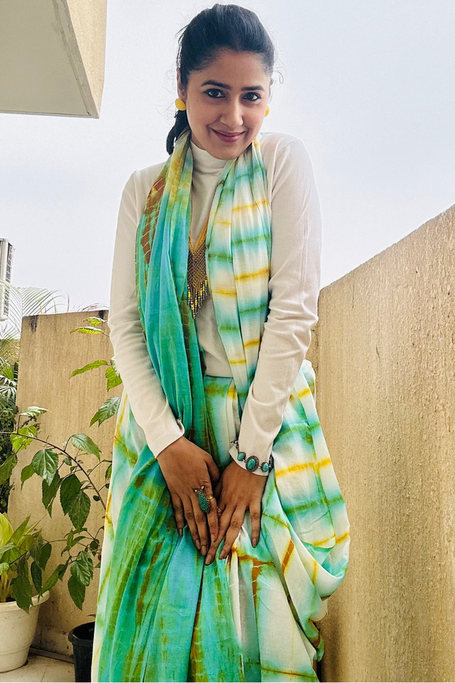 Vrindavan Skies Tie-Dye Mul Cotton Saree