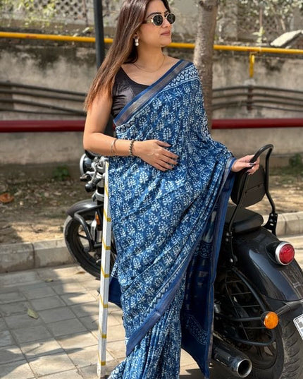 Nila Rekha Handblock Art Silk Saree