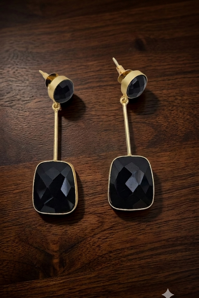 Bhaimi Noir Earrings